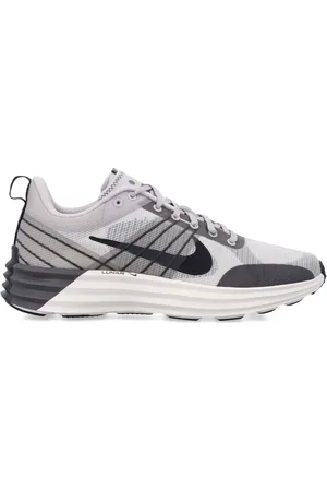 Nike Sneakers Lunar Roam