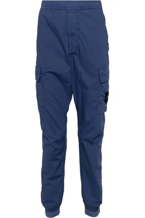 Stone Island Pantaloni con applicazione Compass