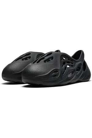 adidas Sneakers YEEZY Foam Runner
