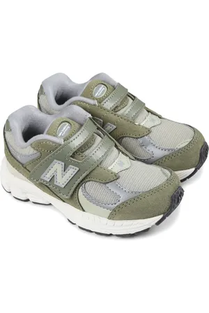 New Balance Sneakers 2002