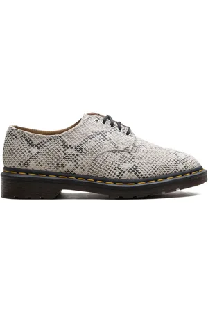 Dr. Martens Stringate 2046