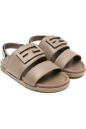 Fendi Sandali con applicazione Clothing > JacketsHyBridge??