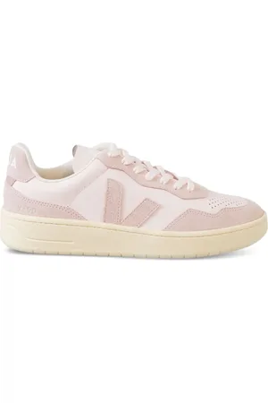 Veja Sneakers V-90