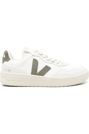 Veja Sneakers V-90