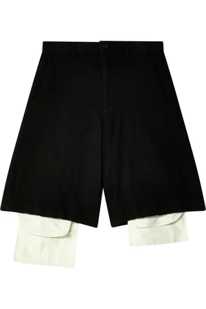 Comme des Garçons Shorts con design a strati