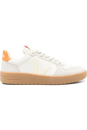 Veja Sneakers V-82