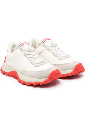 Camper Sneakers a punta tonda con applicazione
