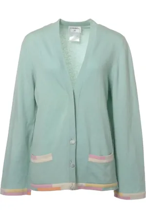 CHANEL Cardigan in cashmere