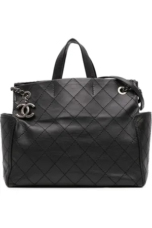 CHANEL Borsa tote CC media in pelle di vitello trapuntata con tasca 2015-2016