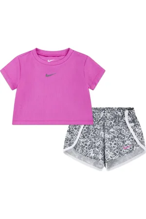 Nike T-shirt e shorts con stampa