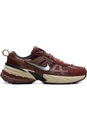 Nike Sneakers V2K Run Pony WMNS "Red Sepia/Dark Pony/Black/Chrome"