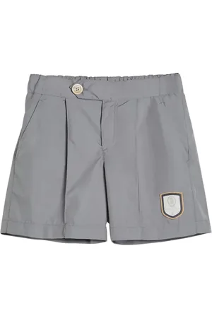 Brunello Cucinelli Shorts con applicazione logo