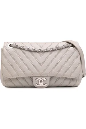CHANEL 2017-2018 Medium Chevron Calfskin Stud Wars Flap crossbody bag