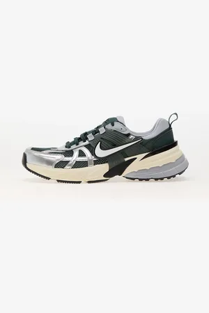 Nike Sneakers V2K Run / EUR 41