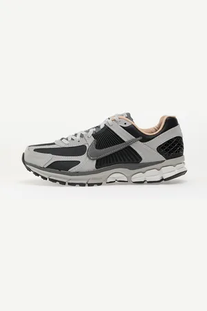 Nike Sneakers Zoom Vomero 5 / EUR 38.5