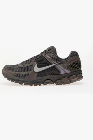 Nike Sneakers Zoom Vomero 5 / EUR 42