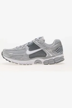 Nike Sneakers Zoom Vomero 5 / EUR 38.5