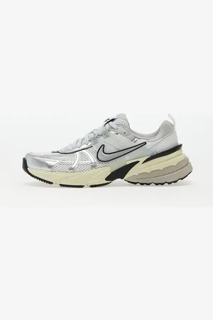 Nike Sneakers V2K Run / EUR 35.5