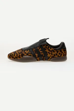 adidas Sneakers adidas Taekwondo Me / / Gum5 EUR 35 1/2