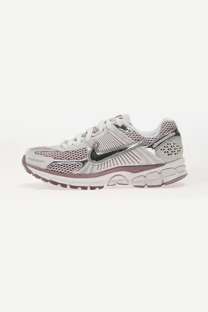 Nike Sneakers W Zoom Vomero 5 / EUR 36