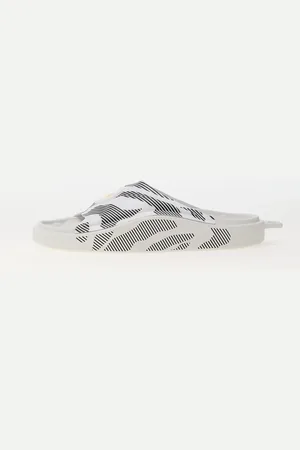 adidas Sneakers adidas x Stella McCartney Slide / / Core Black EUR 38