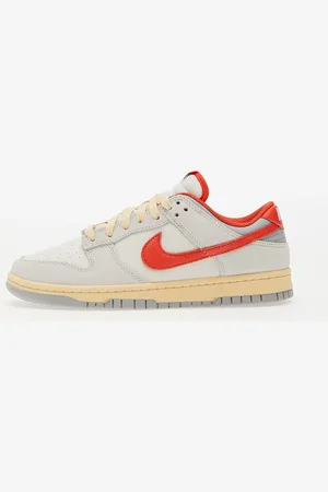 Nike Sneakers Dunk Low / EUR 36