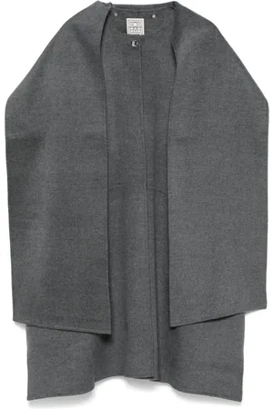 Totême Mantella con foulard