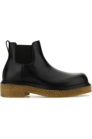 Bottega Veneta Stivaletti Haddock in pelle nera UOMO