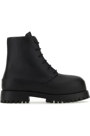 Salvatore Ferragamo Stivaletti Fede in pelle nera UOMO