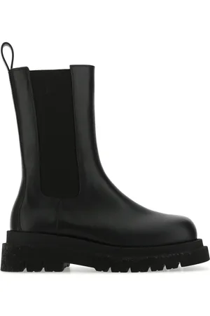 Bottega Veneta Stivaletti Lug in pelle nera DONNA