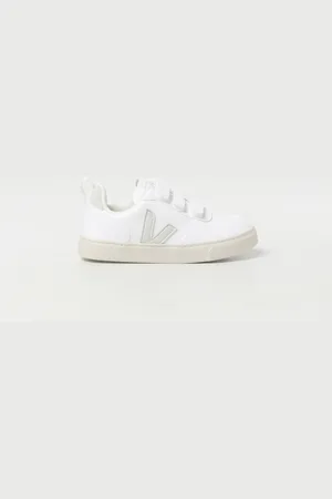 Veja Sneakers V-10 in C. W.L.