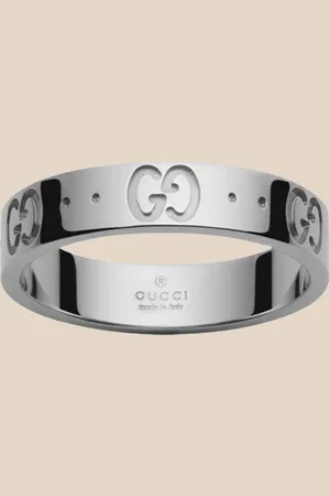 Gucci Anello Icon in oro bianco con GG inciso