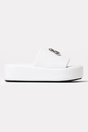 Balenciaga Sandali Rise in nappa di agnello lucida