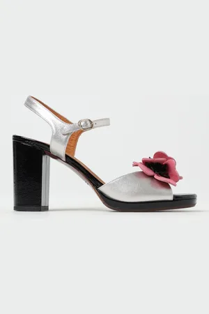 Chie Mihara Sandalo Parlota in pelle con fiore applicato