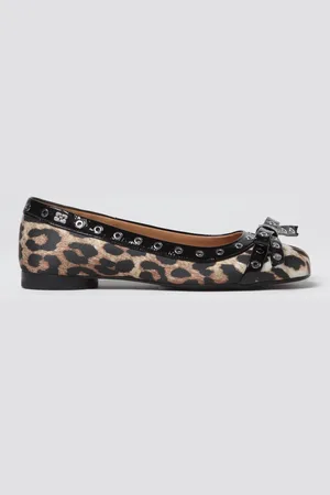 Ganni Ballerina in tessuto stampa animalier con occhielli e fiocco
