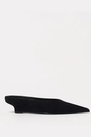 Totême Mules Sharp in camoscio