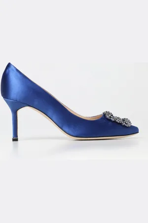 Manolo Blahnik Décolleté Hangisi in raso con fibbia gioiello