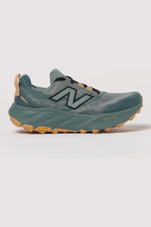 New Balance Sneakers Hierro V9 in mesh