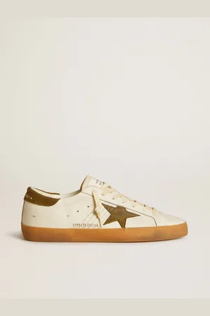 Golden Goose Super-star Uomo Ltd Con Stella E Talloncino In Nabuk Verde Militare