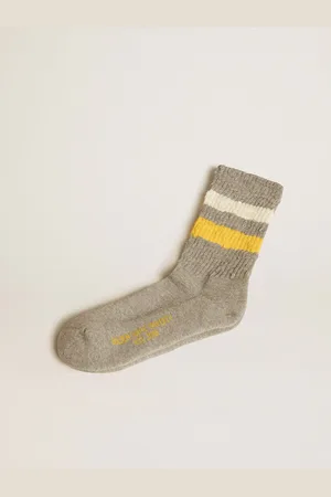 Golden Goose Calzini Di Color Grigio Con Dettagli Distressed E Stripes Gialle E Bianche