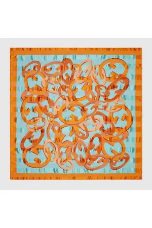 Gucci Donna Sciarpe - Foulard In Seta Con Stampa Catene Incrocio GG