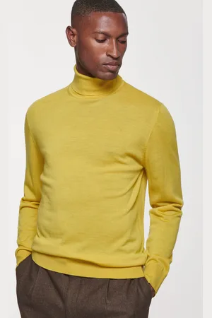 Maglioni a collo alto e lupetti nel colore giallo per uomo