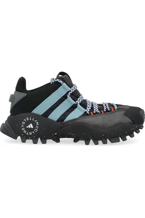 adidas Scarpe da hiking realizzate con materiali riciclati