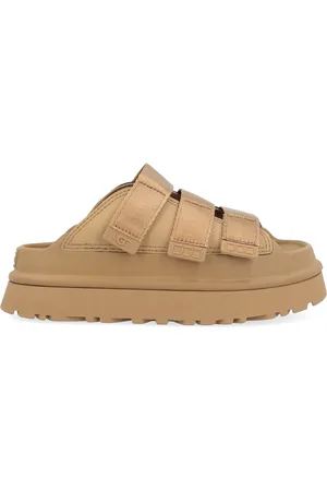 UGG Sandalo GoldenGlow in tessuto color sabbia