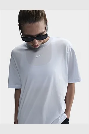 Nike Plus Size Sportswear Essential Boyfriend T-Shirt