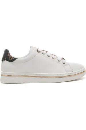 Guess Sneakers da donna con charm e inserto logato sul retro bianche