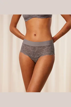 Triumph Shorty Body Make-up Illusion Lace Donna Taglie 42 (IT) - 38 (FR)