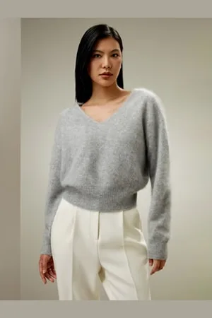 Lilysilk Maglioni Cashmere Silhouette Chic Puro Cashmere Di Alta Qualità Perfettamente Aderente Alla Figura Vestibilità Regolare Grigio Chiaro M