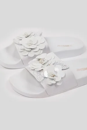 White Brand Sandali Flower Bianchi