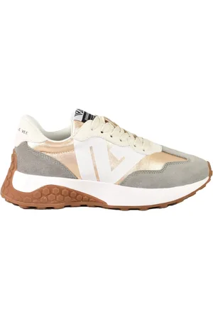 Emanuélle vee Sneakers